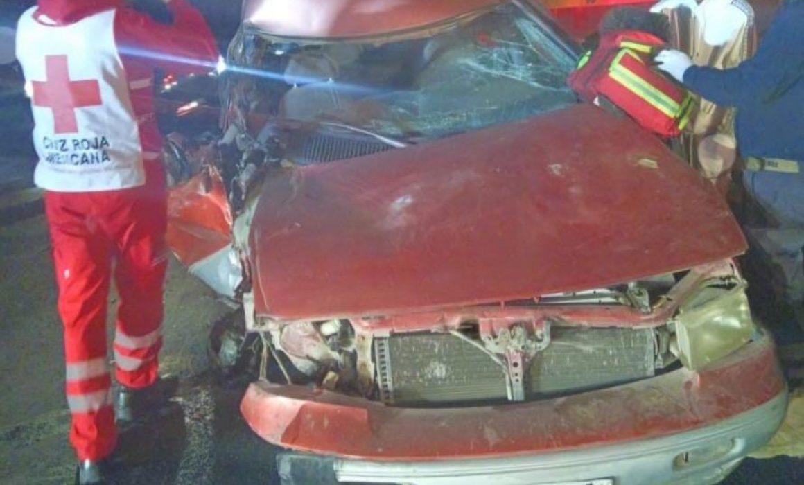 Aparatoso accidente en Calpulalpan, por exceso de velocidad y alcohol
