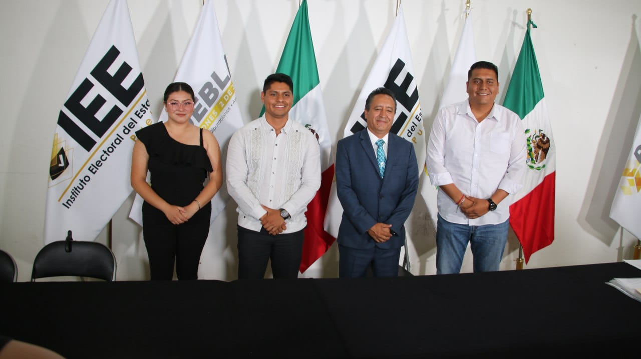 Omar Muñoz presenta propuestas sólidas en debate