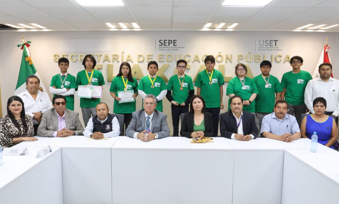 Premia SEPE-USET a 36 alumnos ganadores de concursos