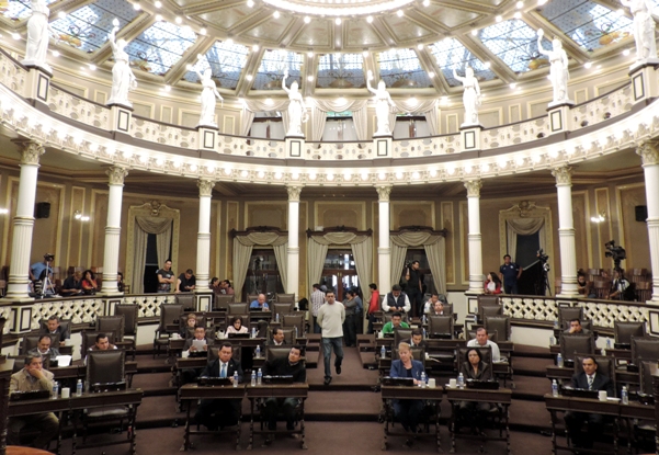 Diputados proponen instalar unidades de apoyo a migrantes en los municipios de Puebla