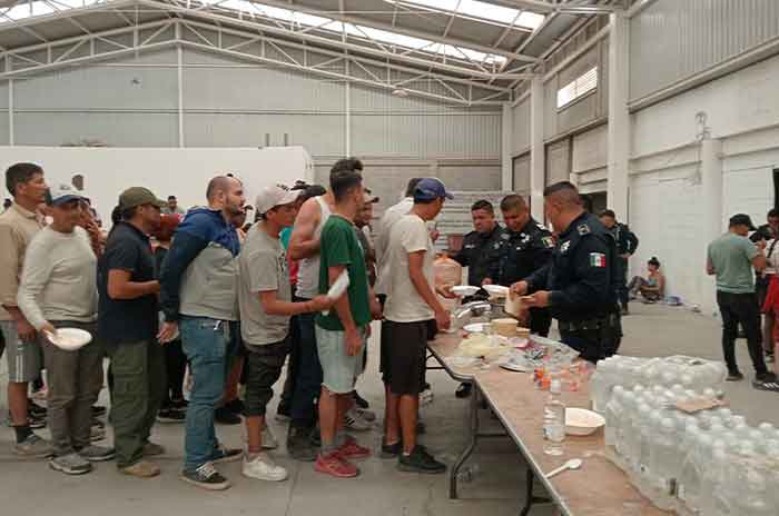 Rescatan a 200 migrantes en Chicoloapan 