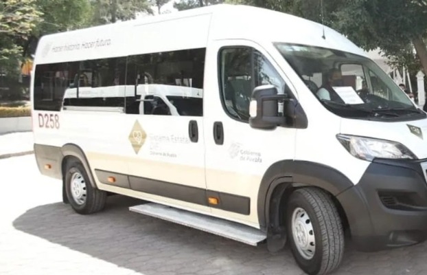 Vehículos oficiales de Puebla van a resguardo por elecciones 