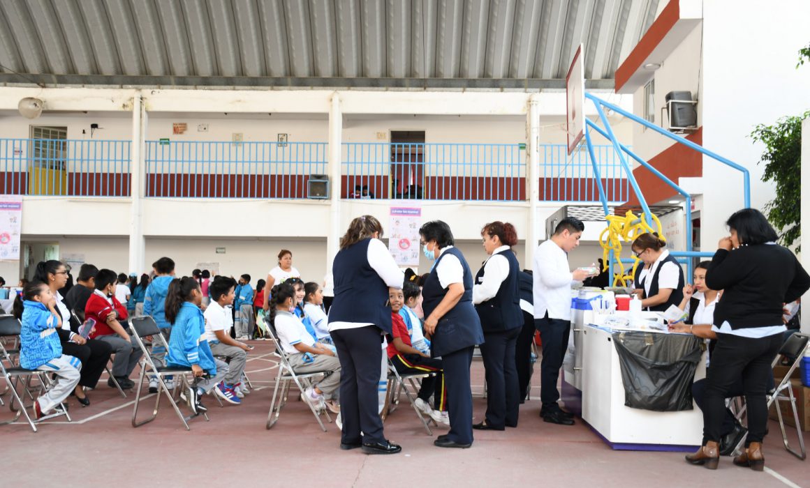 Llama Sector Salud a padres de familia a vacunar a sus hijos contra el Sarampión