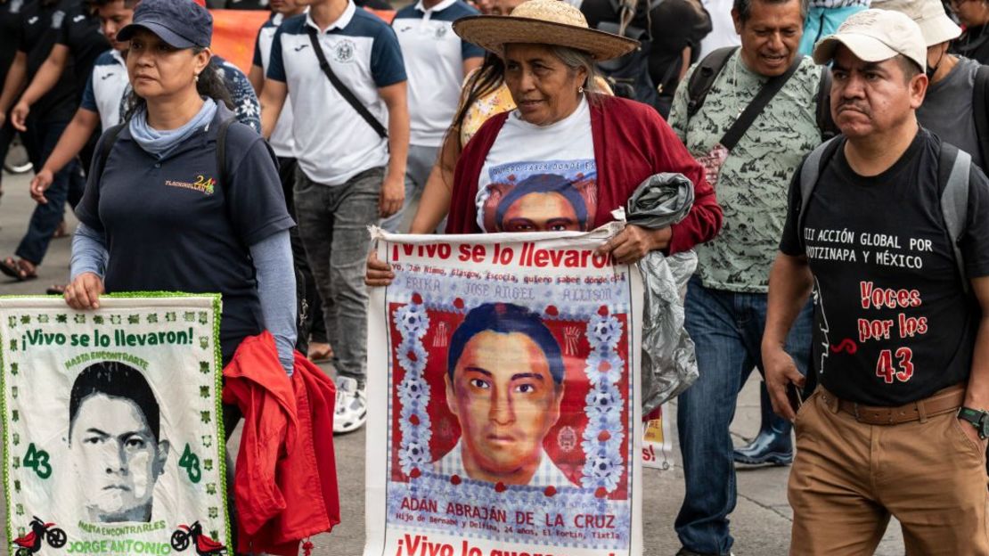 Claudia Sheinbaum prepara reunión con familias de los 43 de Ayotzinapa y reafirma compromiso con la justicia