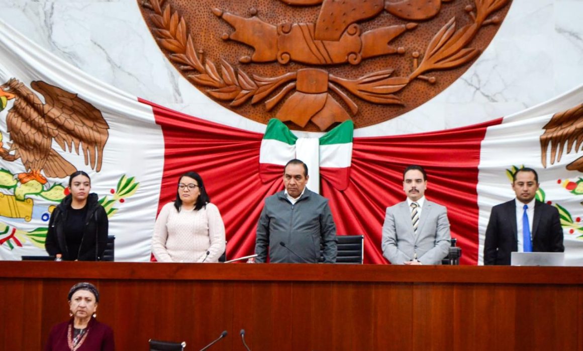 Reconocimiento a médicos y celebración histórica en Tlaxcala