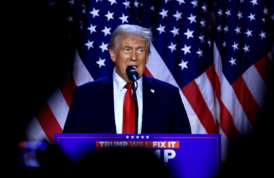 Trump logra récord de apoyo latino en elecciones 2024