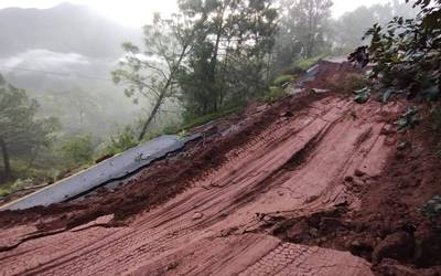 Habitantes de la Montaña Alta de Guerrero denuncian abandono tras huracán John