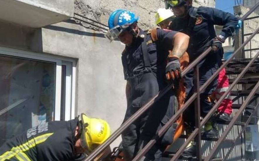 Hombre sobrevive a descarga eléctrica de 23 mil volts en Atizapán: recomendaciones