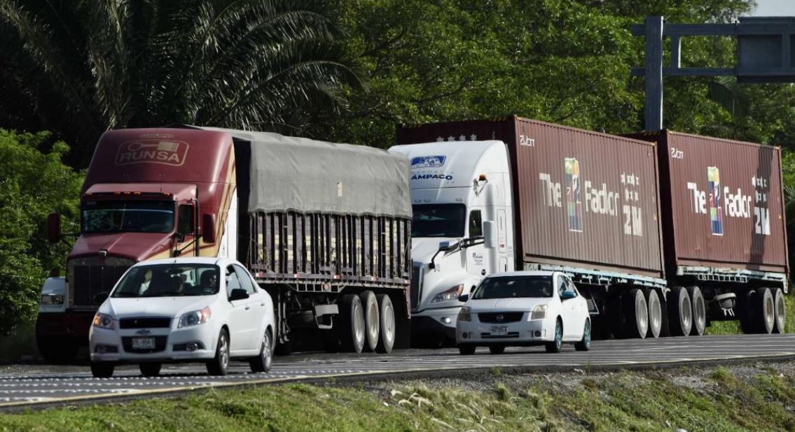 Intensa Carga Vehicular en la Autopista Córdoba-Veracruz: Precauciones