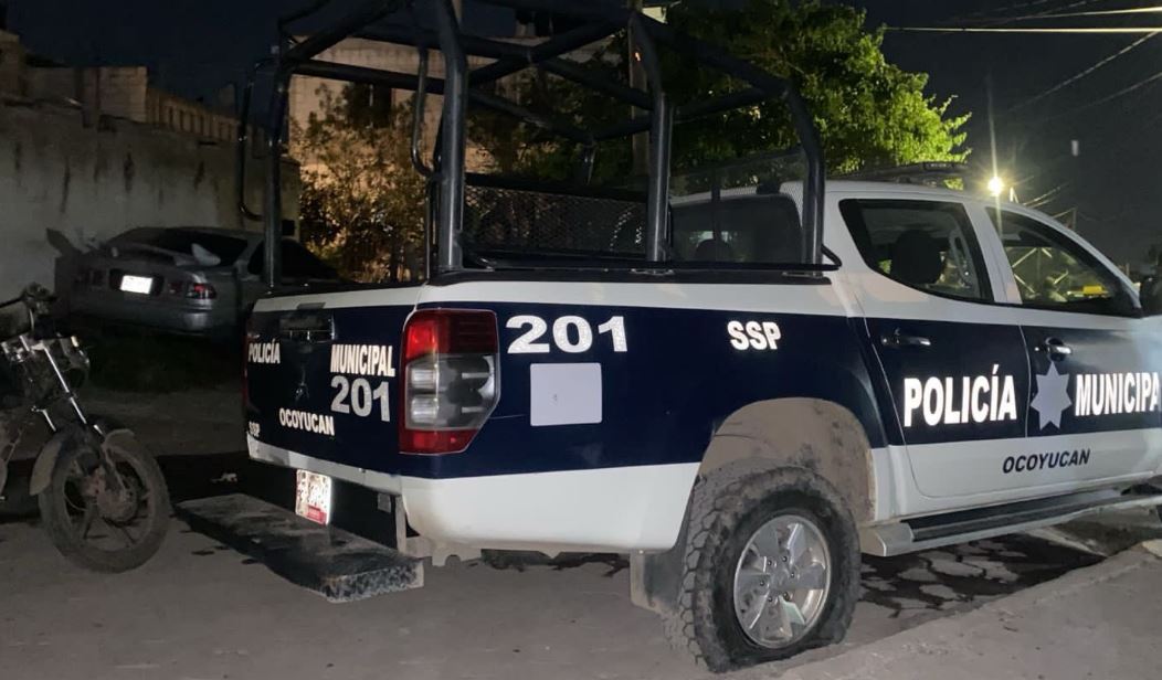 Policía de Ocoyucan mata a hombre tras ataque con machete y huye del lugar