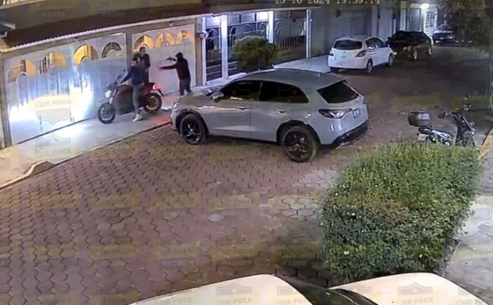 Hombre es asaltado y le roban su camioneta en Ecatepec por sujetos armados