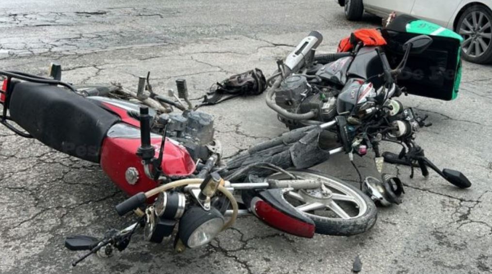 Accidente entre motocicletas en Tulum y Puerto Juárez: una mujer herida