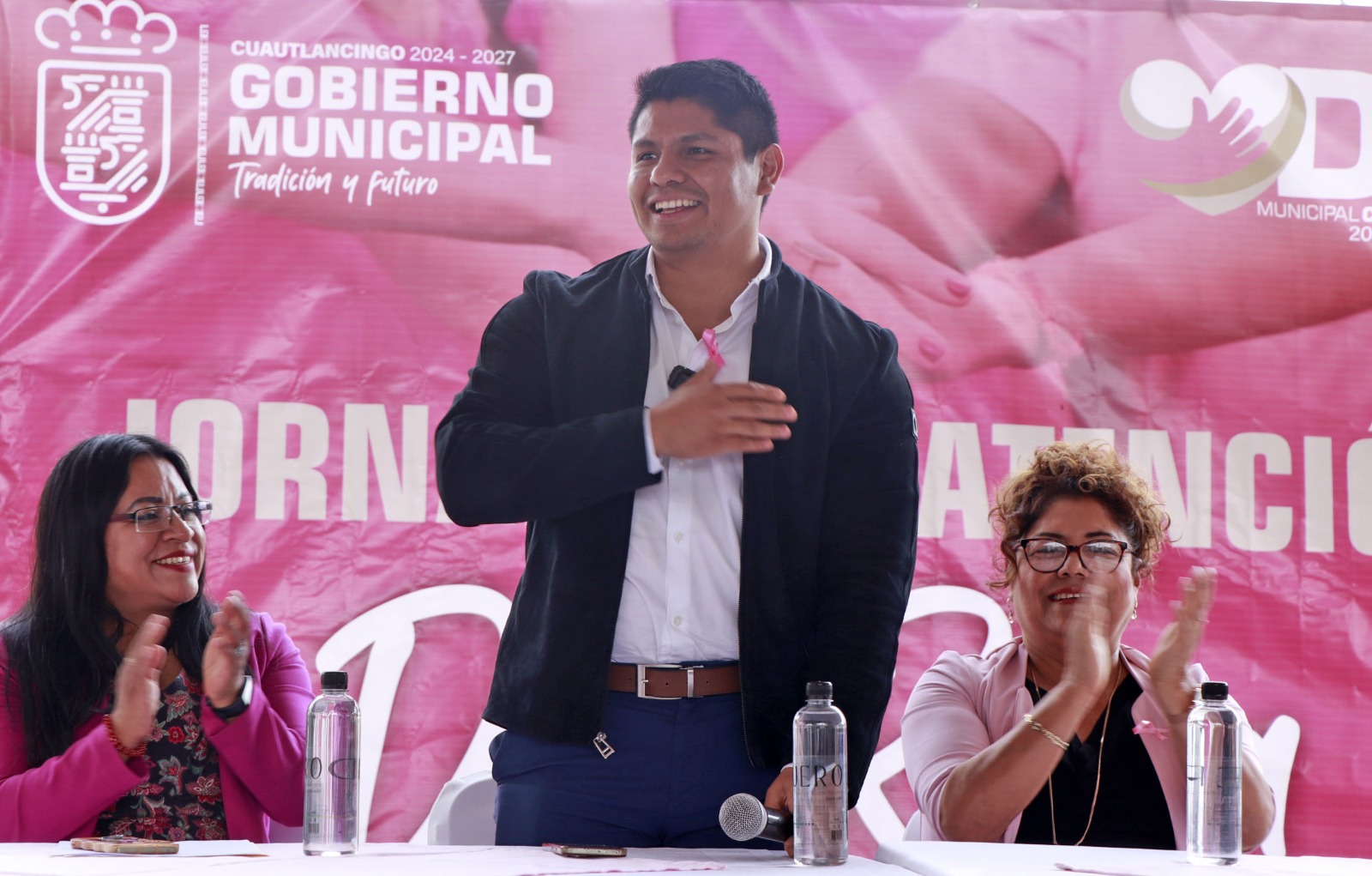 Inaugura Omar Muñoz “Jornada de Atención Día Rosa” 