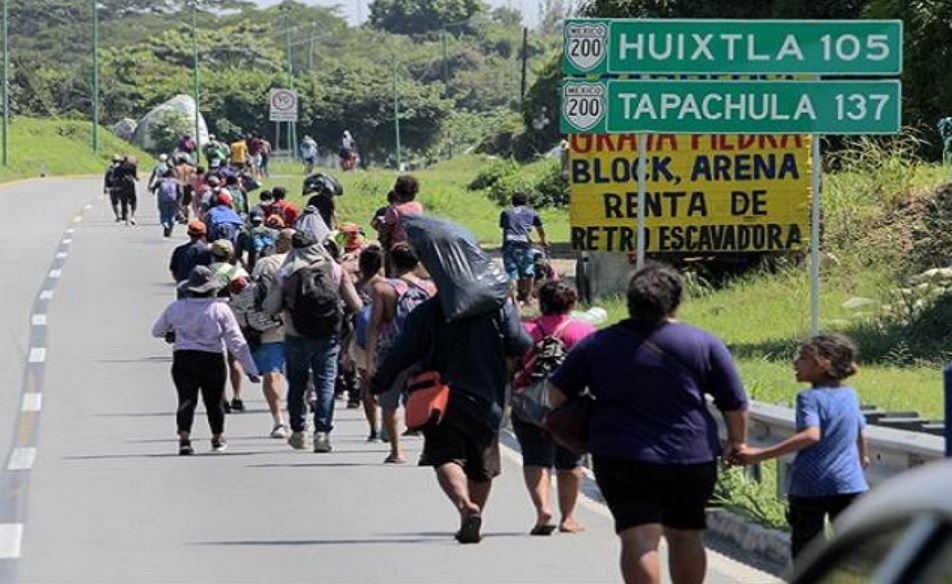 Migrantes organizan nuevas caravanas en Chiapas para cruzar México hacia EE.UU.