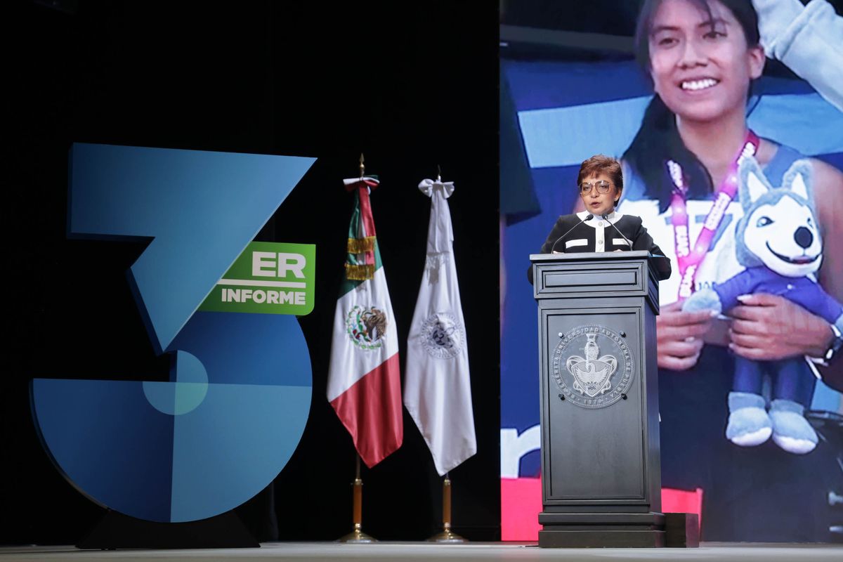 Rectora de la BUAP recibe respaldo para reelección tras su tercer informe de gobierno
