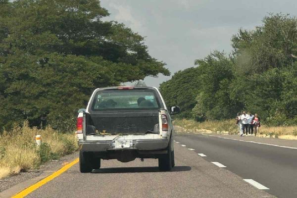 Sujetos armados despojan de su vehículo a la alcaldesa electa de Culiacán, Estrella Palacios