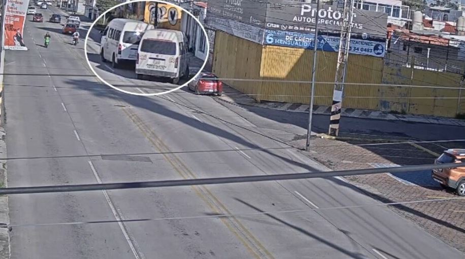Indignación por choque de combis en Puebla que dejó 14 heridos