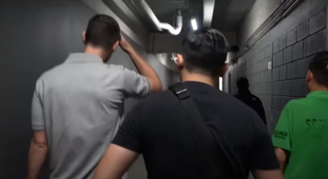 Adrián Marcelo enfrenta multa millonaria por salir de La Casa de los Famosos 2024