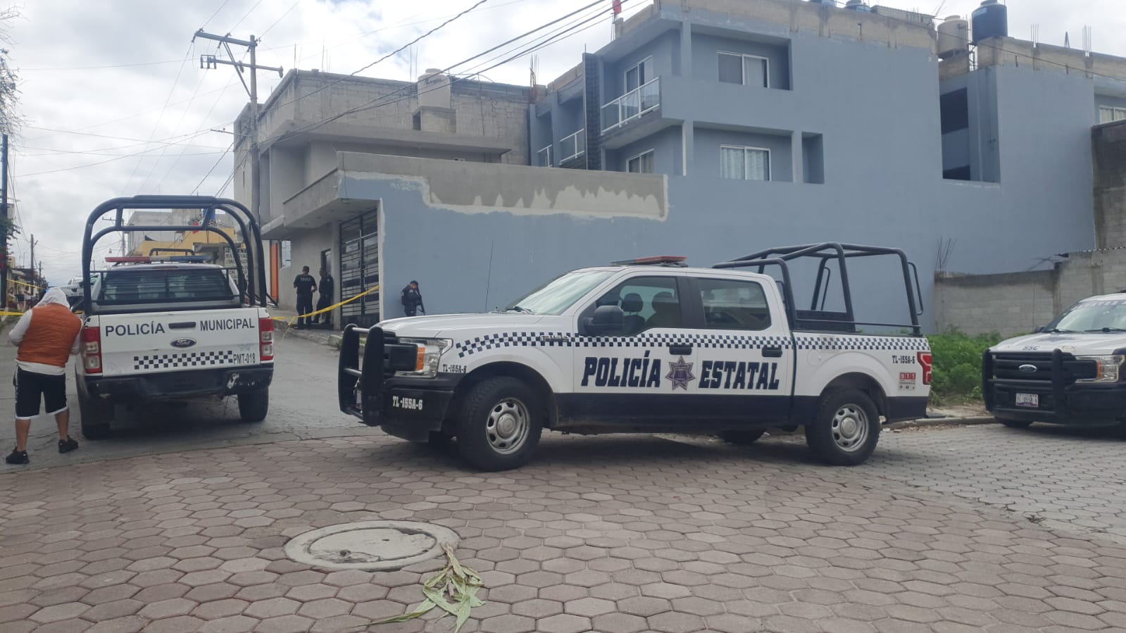 Balacera en Teolocholco deja dos policías heridos y un delincuente detenido