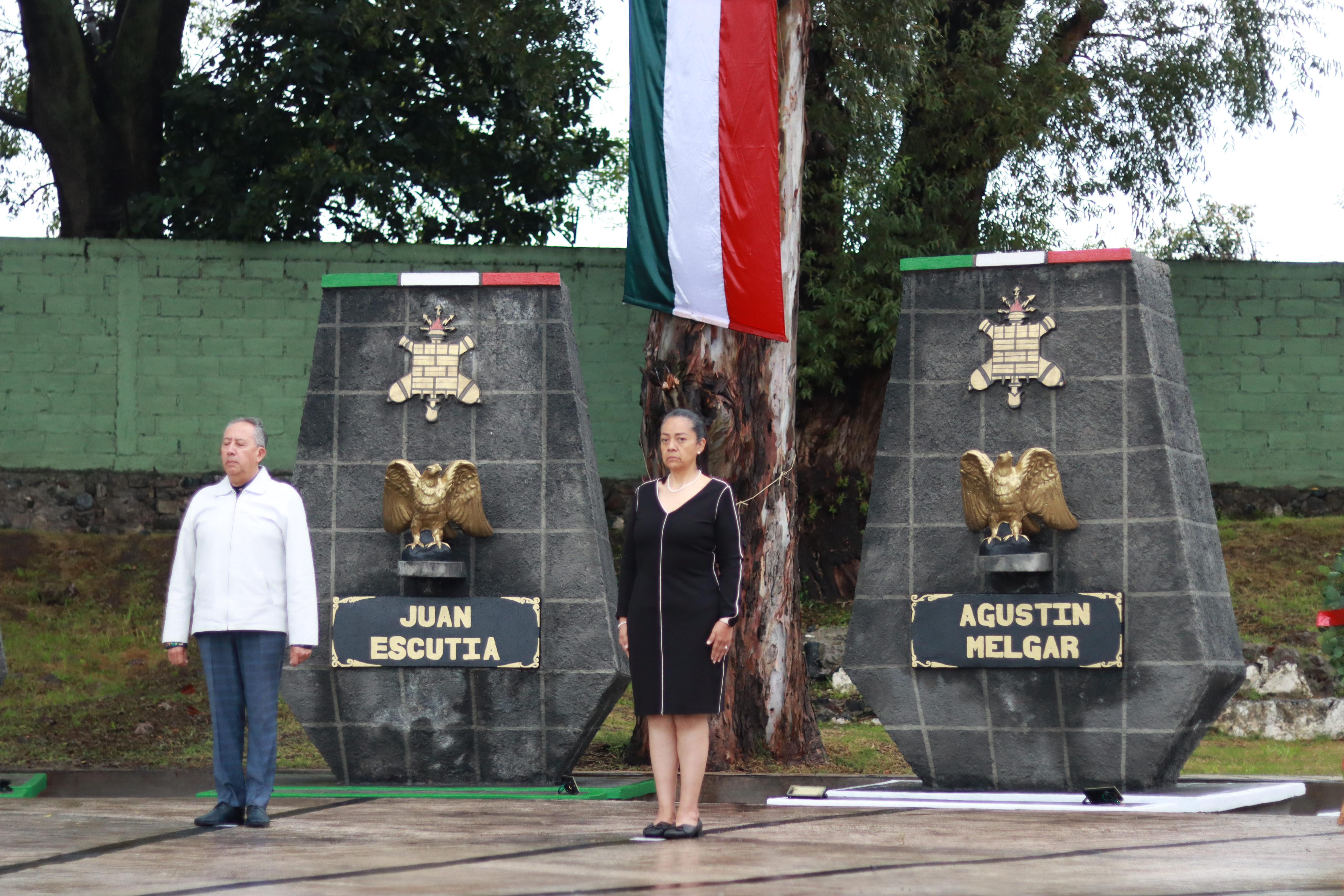 Ariadna Ayala rinde homenaje a los Niños Héroes en solemne ceremonia en Atlixco