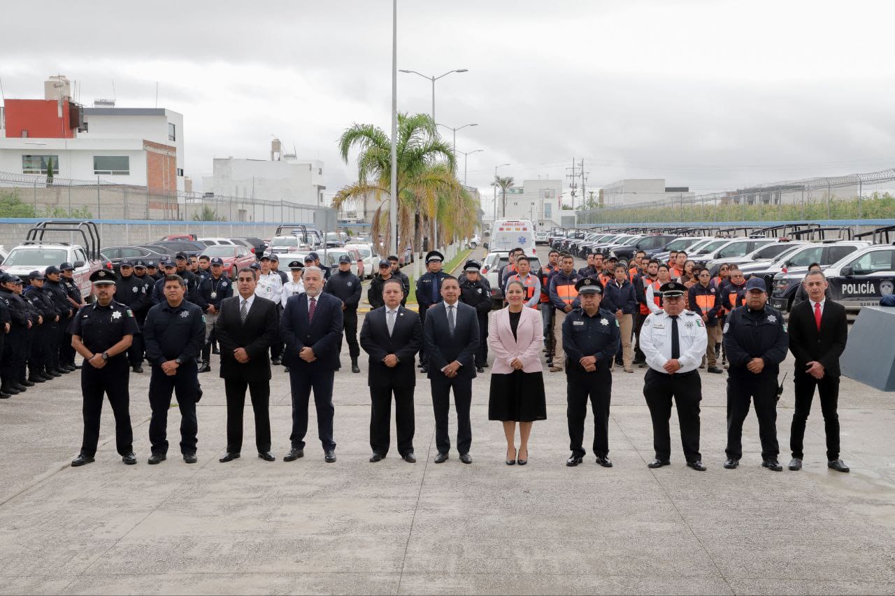 Incrementa Mundo Tlatehui salario de policías; además asciende a 37 elementos de San Andrés Cholula