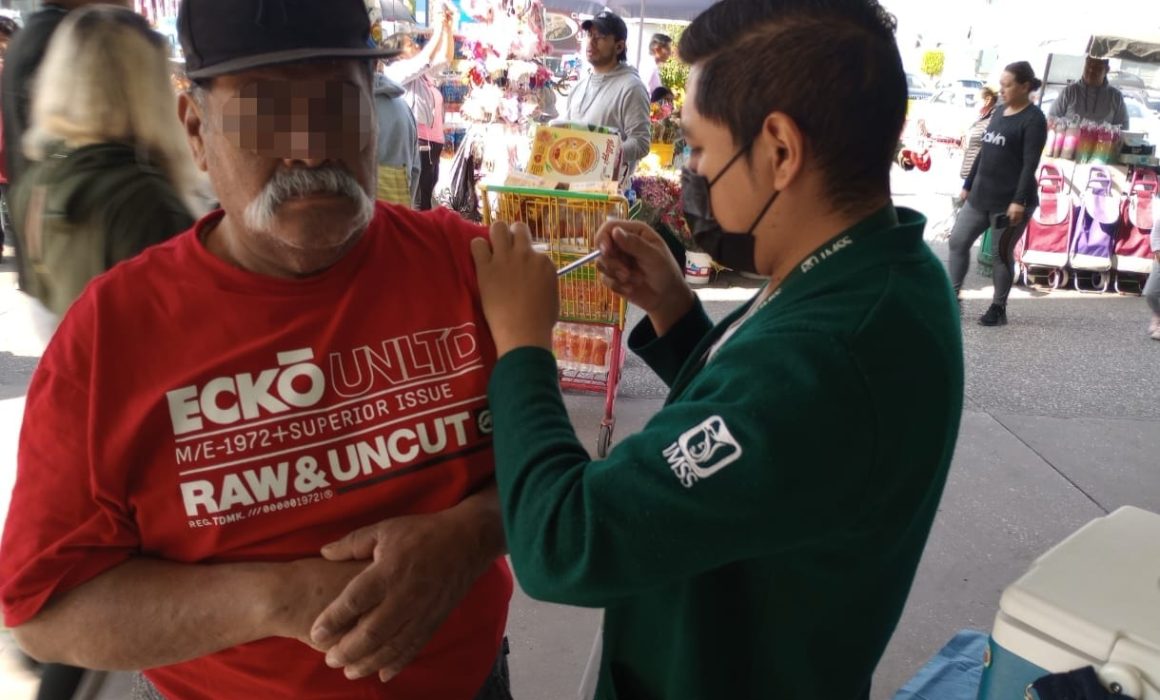 Exhorta IMSS Tlaxcala a la población a vacunarse contra Covid 19