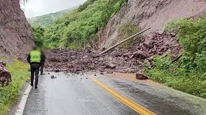 Manuel Añorve Baños urge rehabilitación de carreteras en Guerrero
