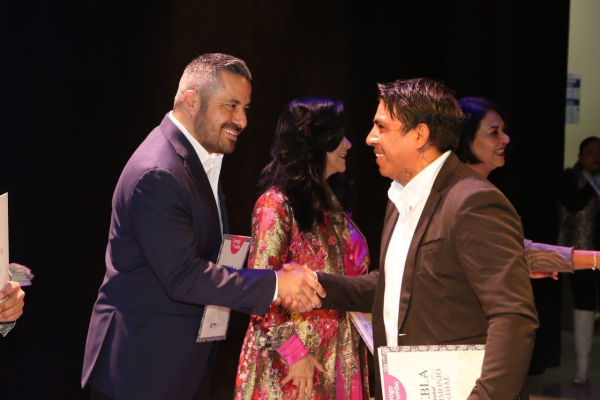 Reconocen a trabajadores del Ayuntamiento de Puebla con nombramientos de base