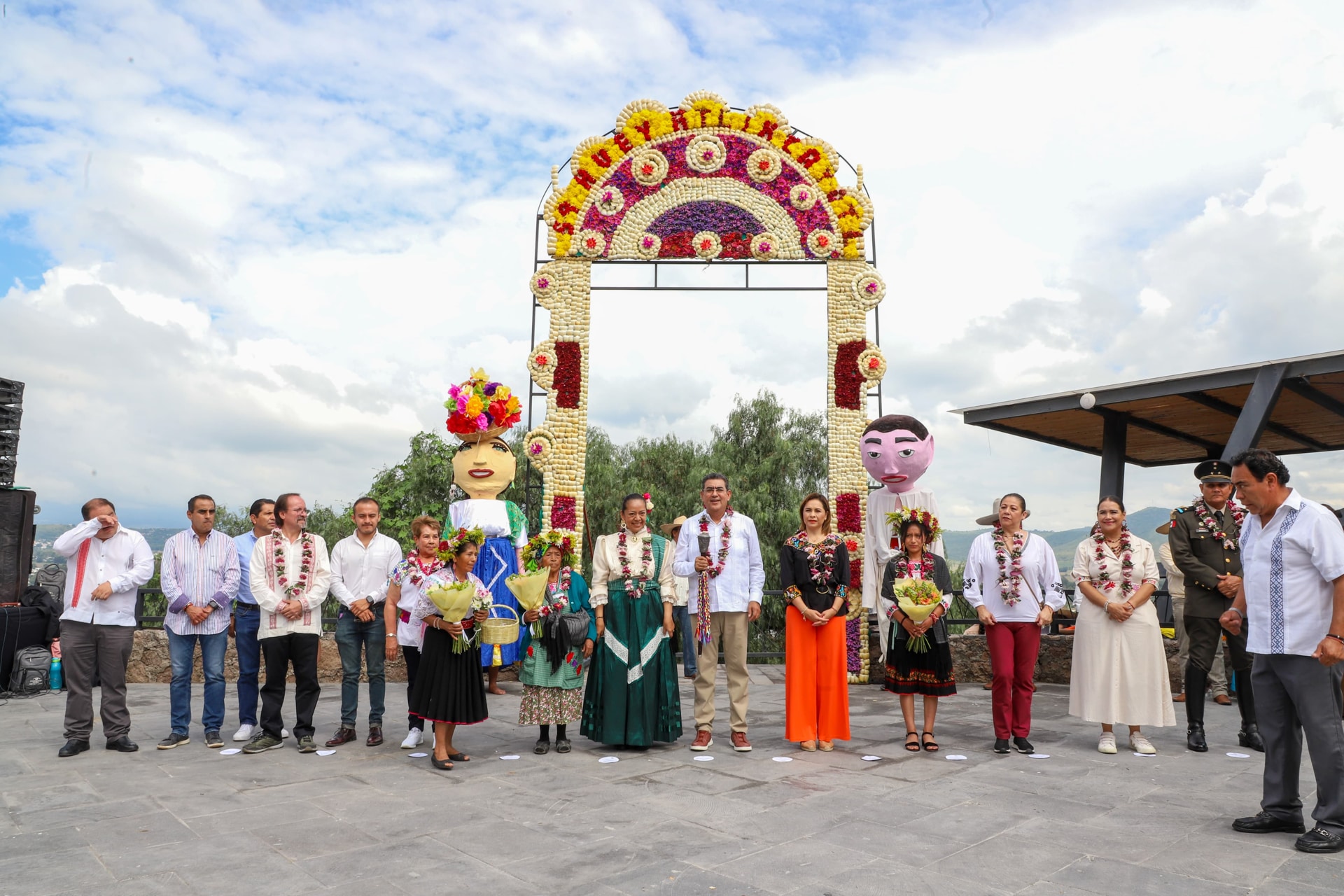 Sergio Salomón preside el Festival Huey Atlixcáyotl y enaltece tradiciones