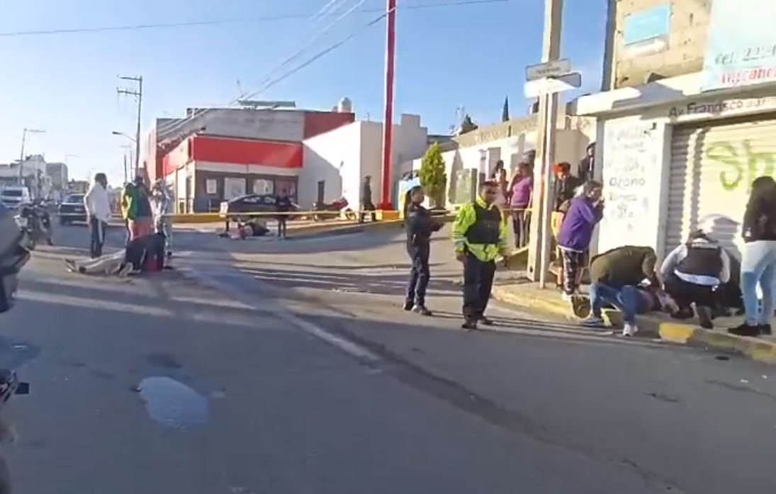 Atropello de tres motociclistas en Clavijero causa heridos y tráfico lento