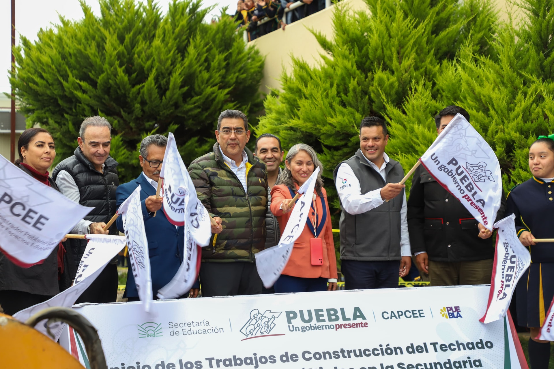 Gobernador inaugura carretera y centro cultural en Tetela de Ocampo, Puebla