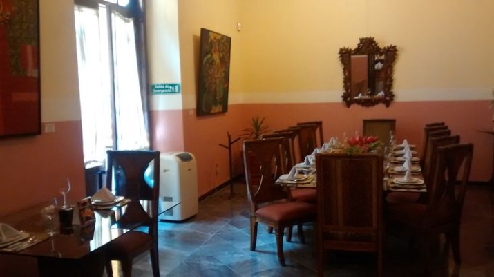 Ventas de restaurantes caen un 40% por cierre de calles en el Centro de Puebla