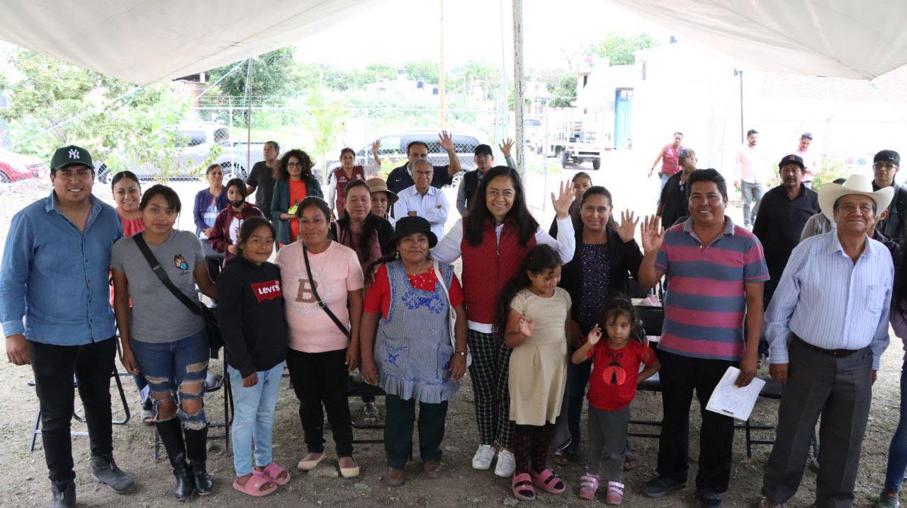 Ariadna Ayala amplía entrega de calentadores solares en Atlixco, beneficiando a más comunidades