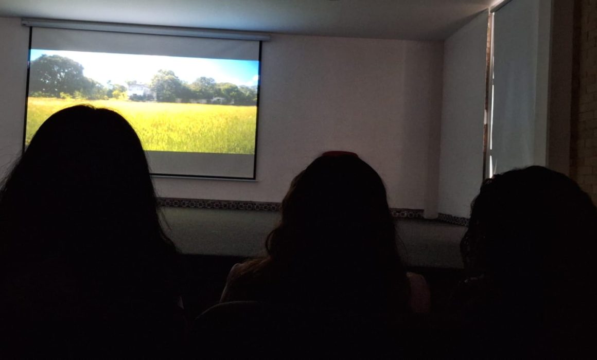 Visualizan en la UATx documental El tren y la península 