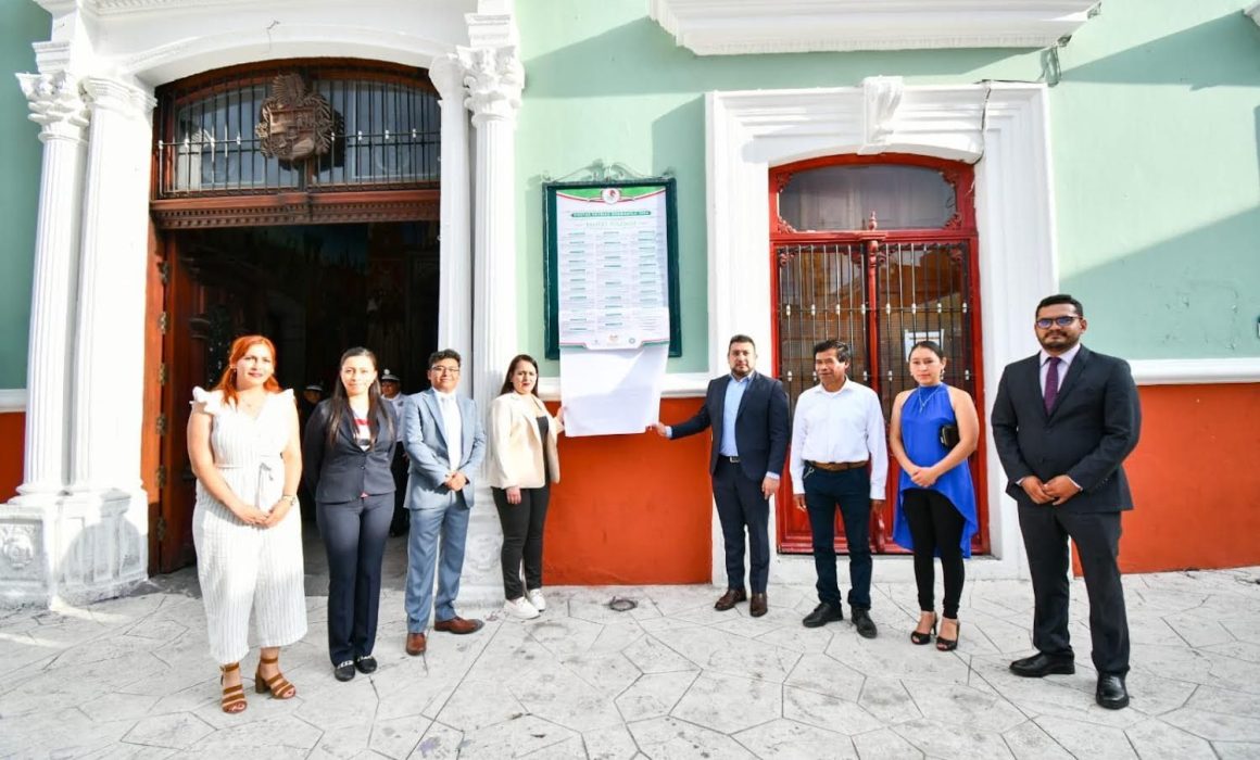 Coloca Salvador Santos Cedillo Bando Solemne con motivo de Fiestas Patria