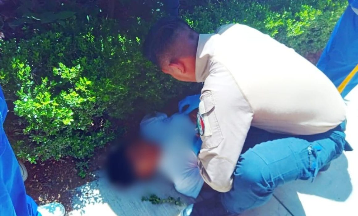 Recibe menor de edad atención inmediata de PC de Huamantla ante caída
