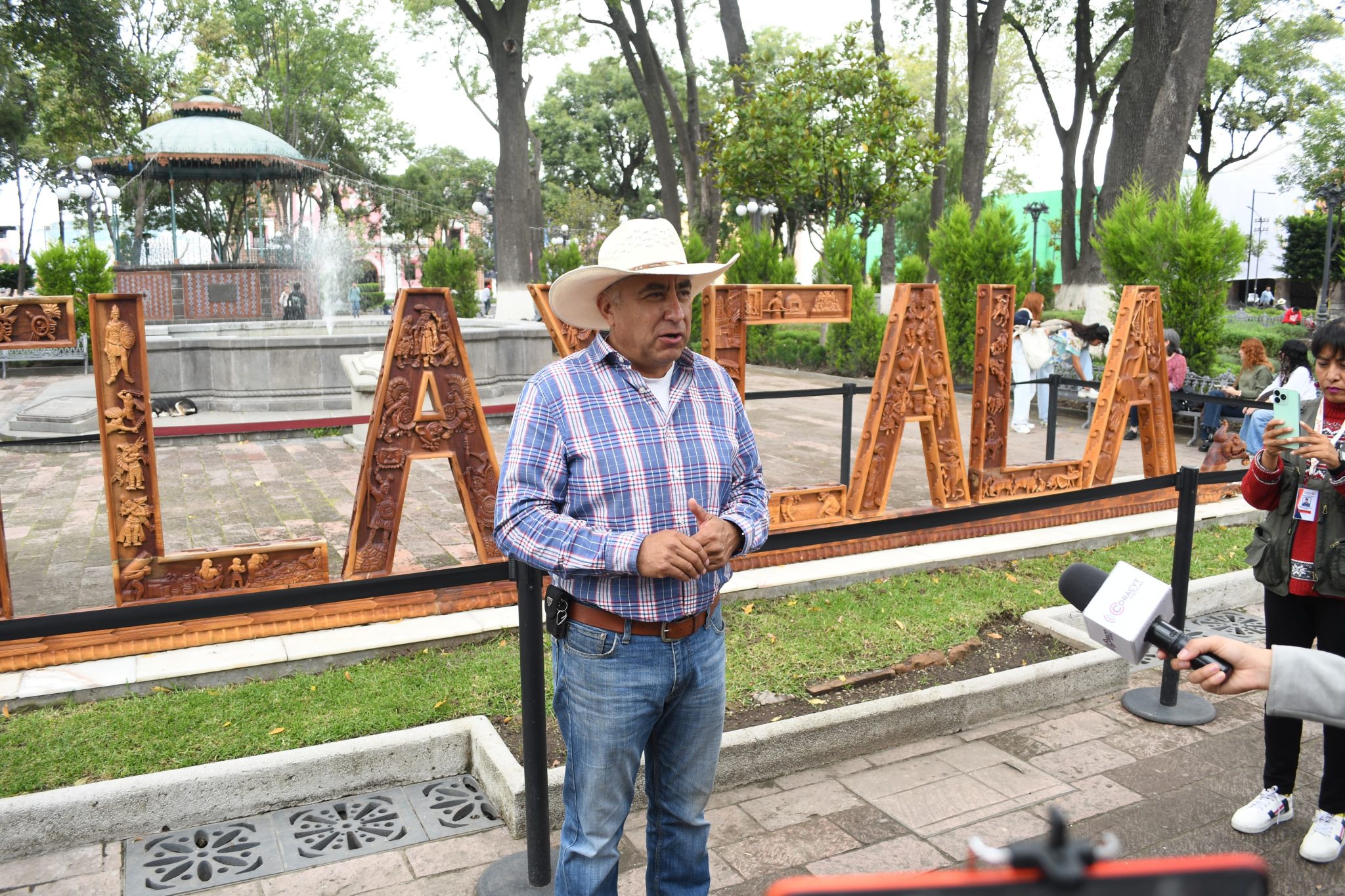 Amenazan productores de cebada con tomar fábrica de Heineken en Puebla