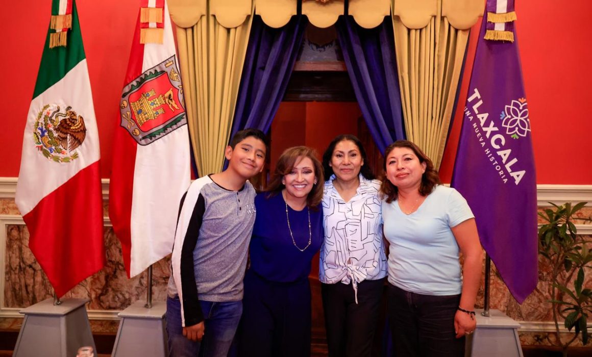 Atiende Lorena Cuéllar peticiones ciudadanas