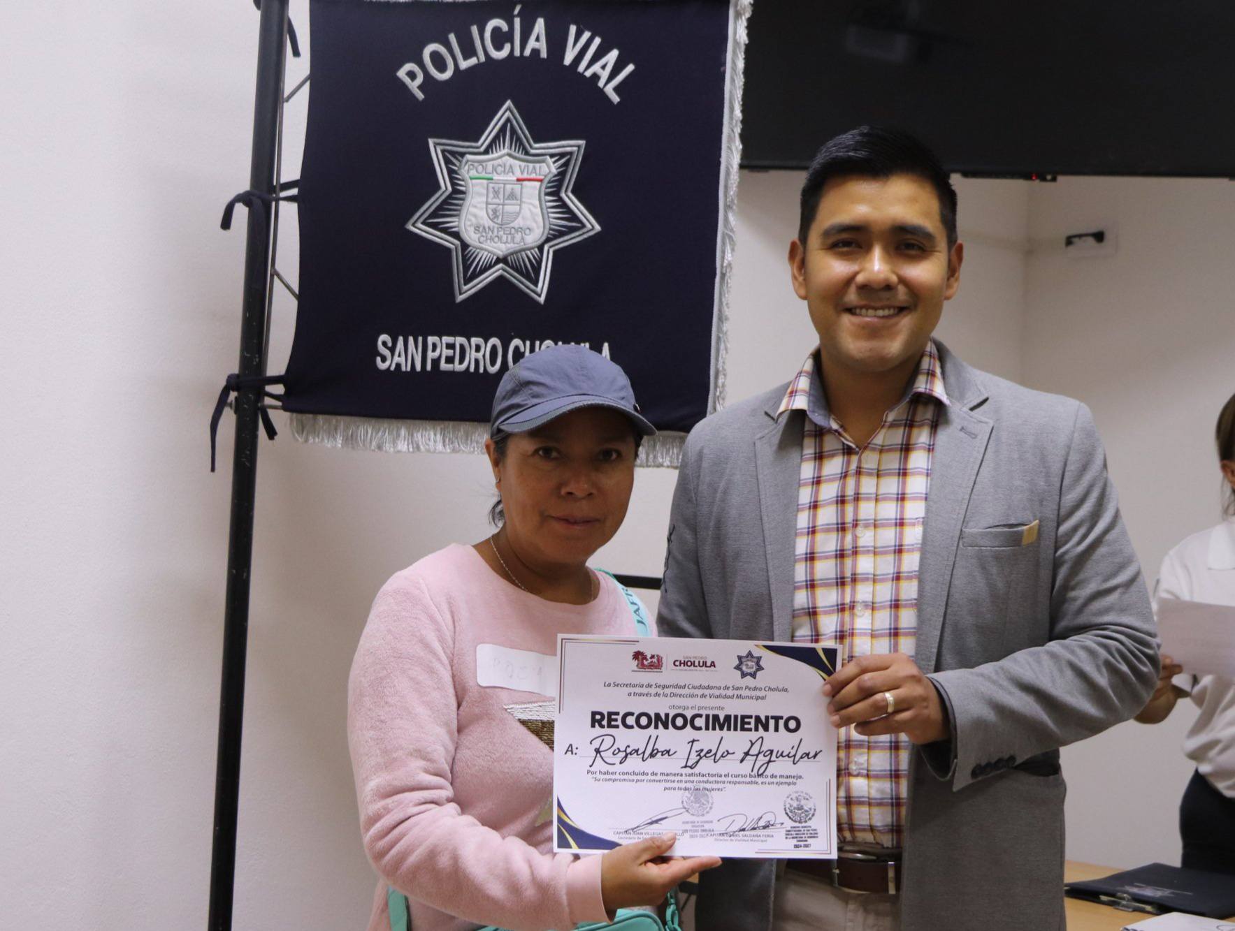 Impulsa SSC Cholula a mujeres con cursos gratuitos de manejo