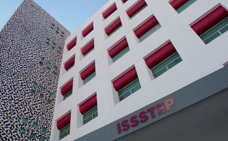 Servicios médicos del ISSSTEP operarán con guardias durante Semana Santa