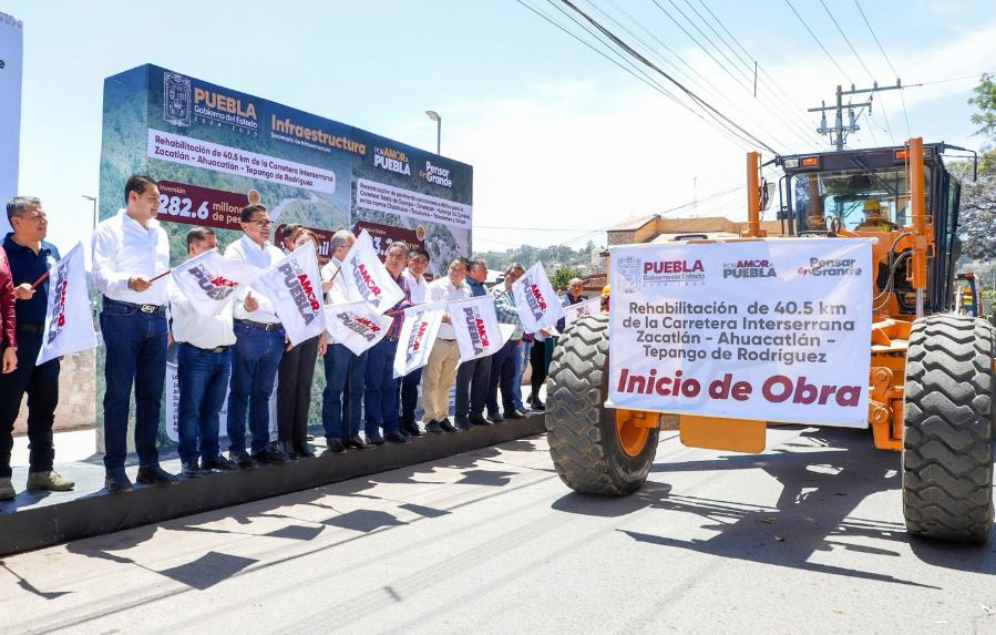 Inicia rehabilitación de carreteras que transforman vidas en Sierra Norte