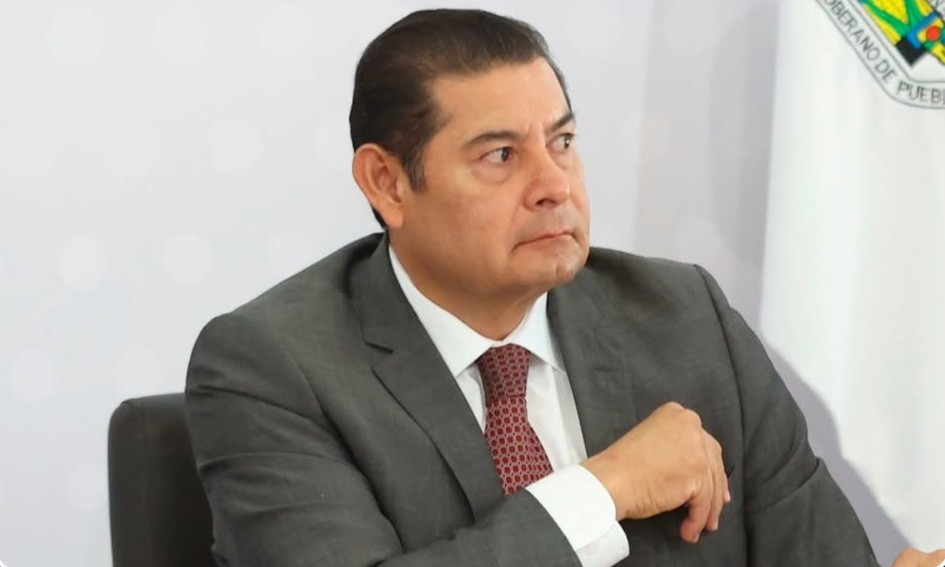 Alejandro Armenta no descarta prohibir narcocorridos en Puebla
