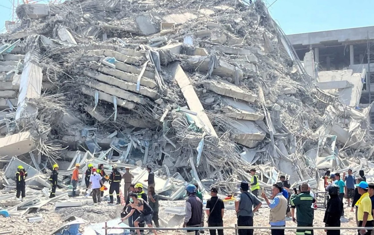 Suman más de 2,700 fallecidos y 4,500 heridos tras terremoto en Myanmar 