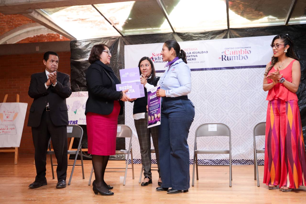 Entrega Guadalupe Cuautle, cuarto Buzón Violeta al Cedat para prevenir y atender el hostigamiento sexual 