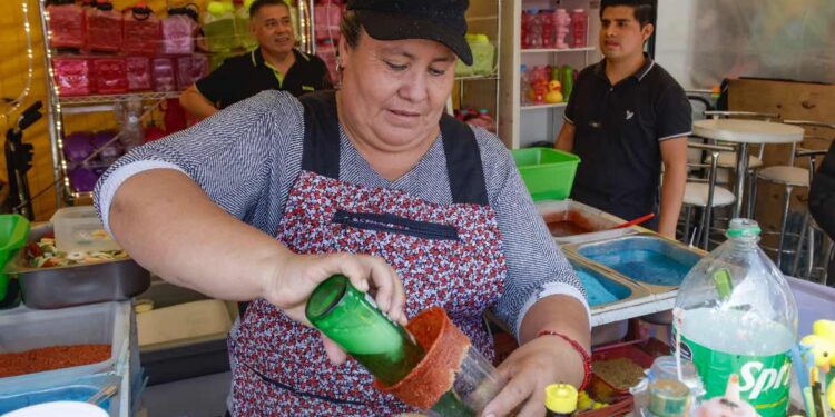 Ayuntamiento de Puebla decomisa puestos de venta de alcohol durante celebraciones de El Calvario