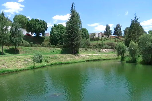 Sábado de Gloria en Las Cuevas: tradición, agua y unión familiar