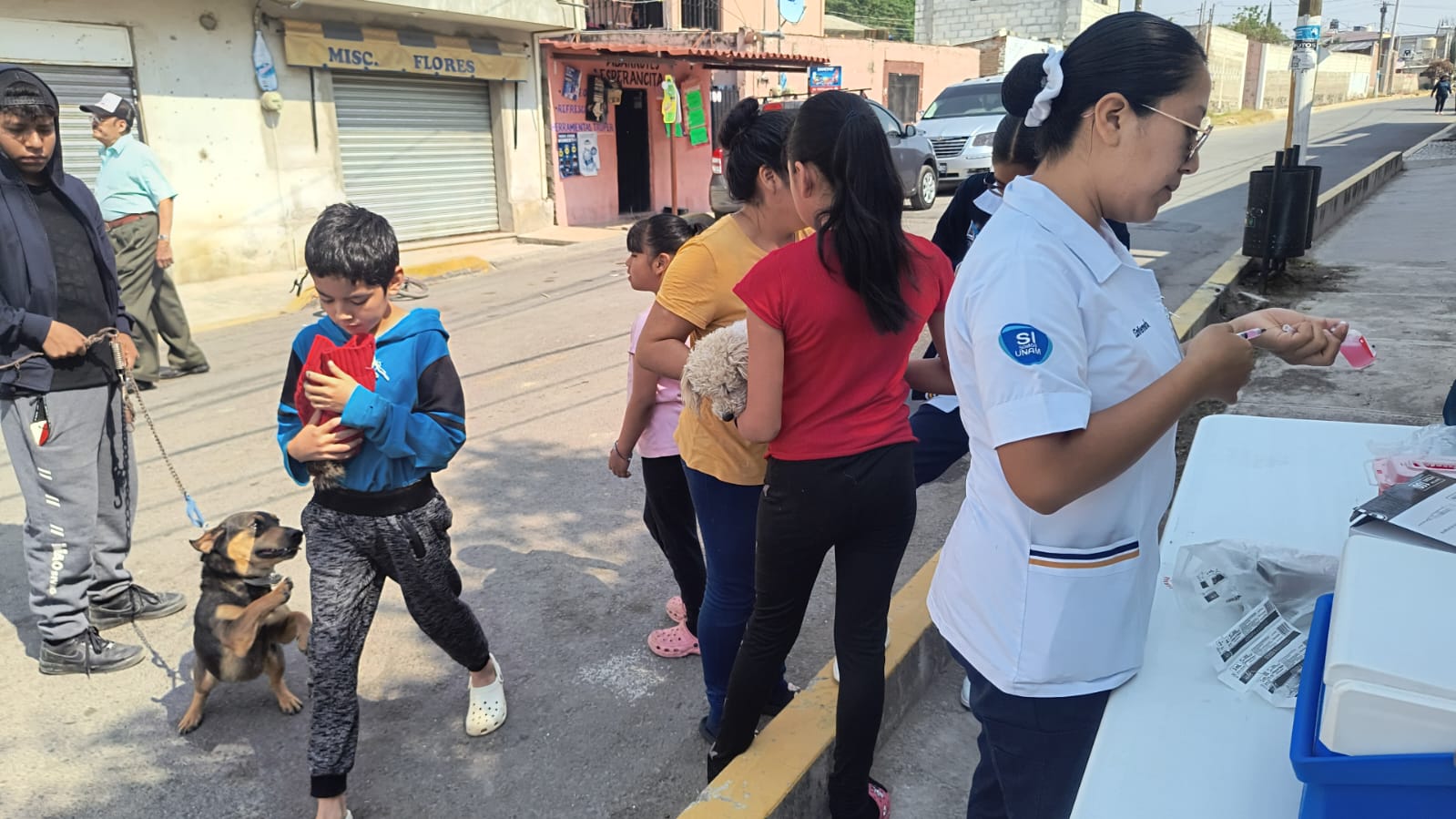 Ariadna Ayala impulsa vacunación antirrábica gratuita en Atlixco