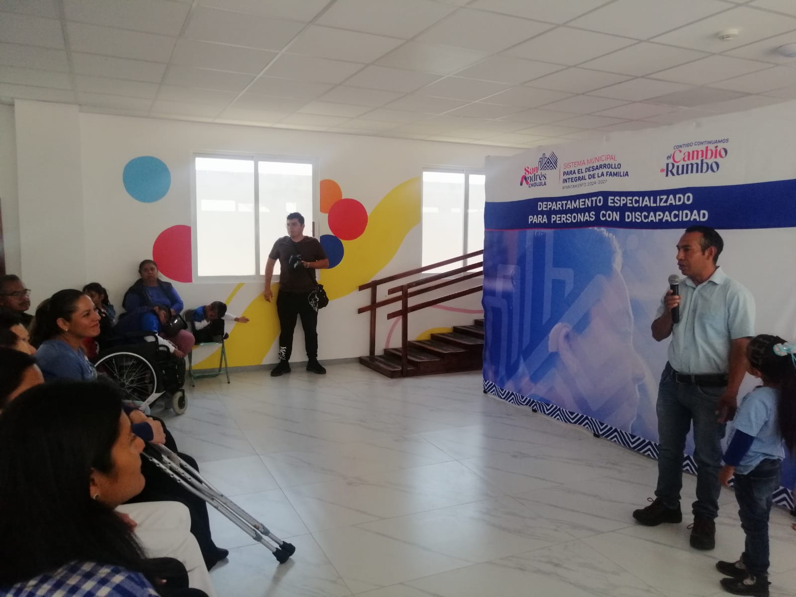 Guadalupe Cuautle encabeza encuentro con familias de niñas y niños de TEA