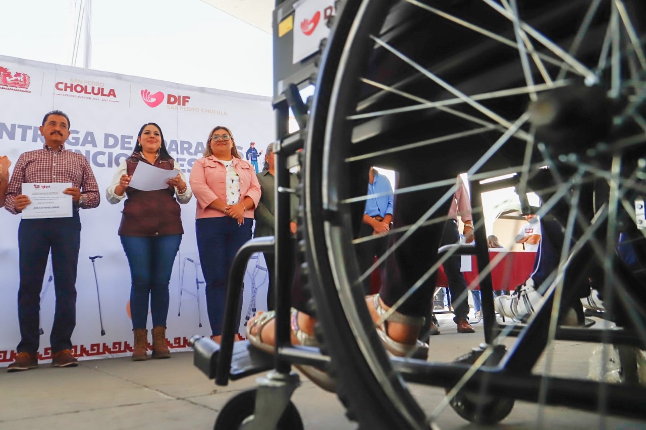 Más de 120 ciudadanos atendidos por Tonantzin Fernández en la 5ª edición del programa "Miércoles Ciudadano Escuchando a Cholula"