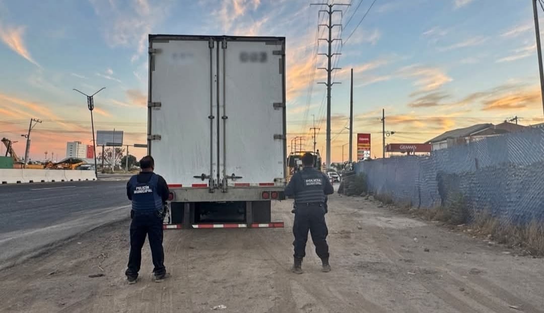 Recuperan vehículo con reporte de robo en San Francisco Ocotlán